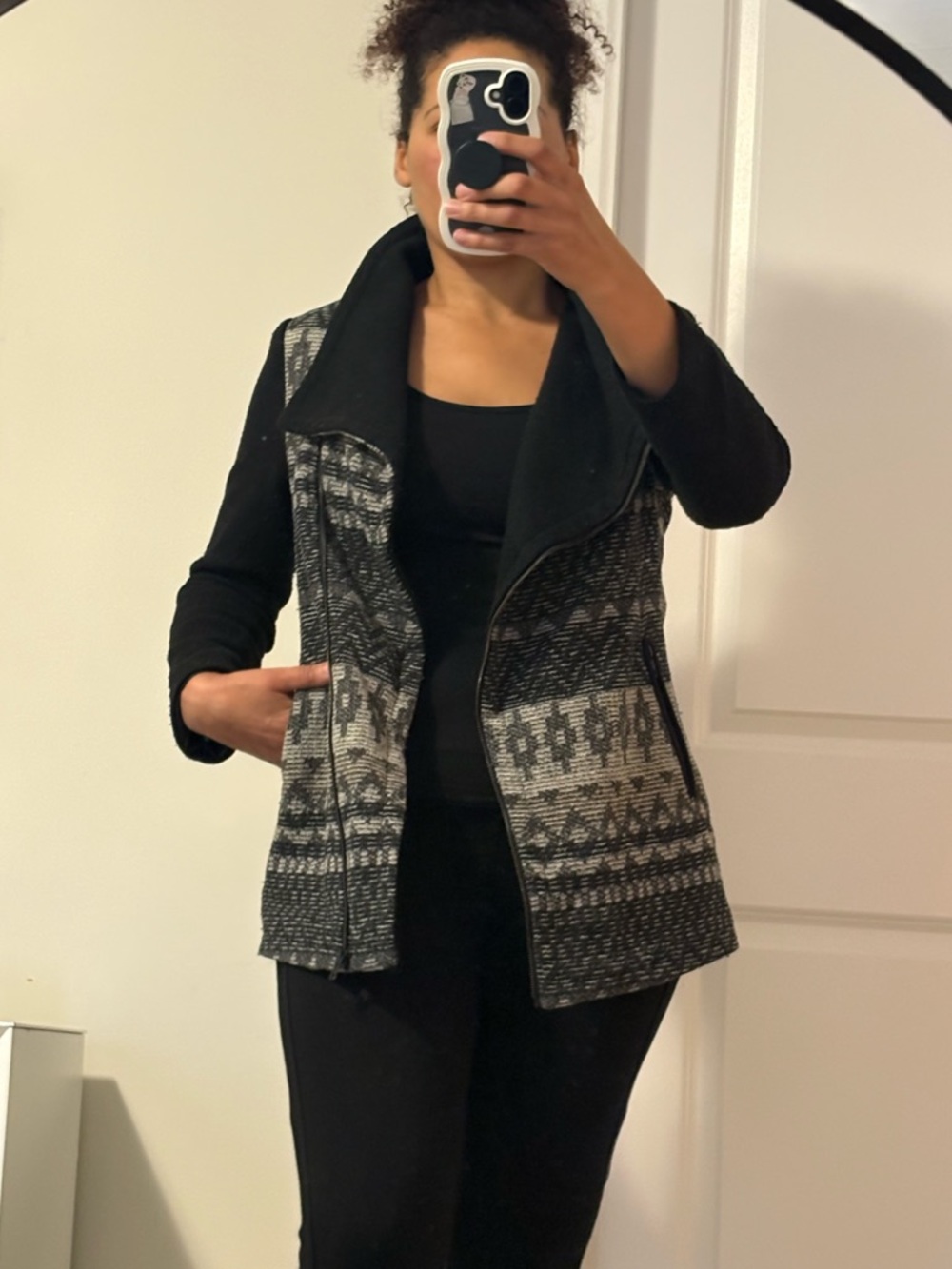 Patterned Black/Grey Jacket - Picture 2 of 5